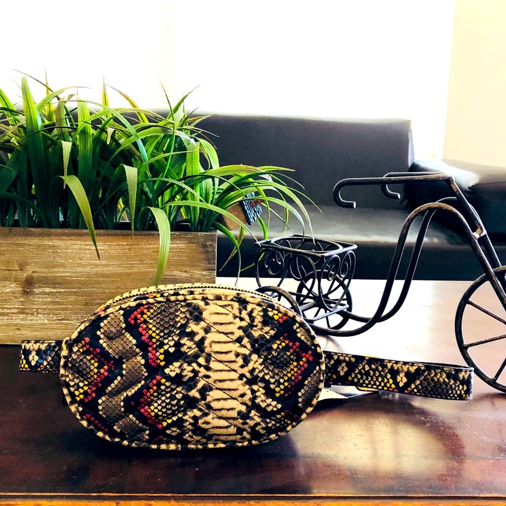 Fanny Pack (Waist Band) snake like material